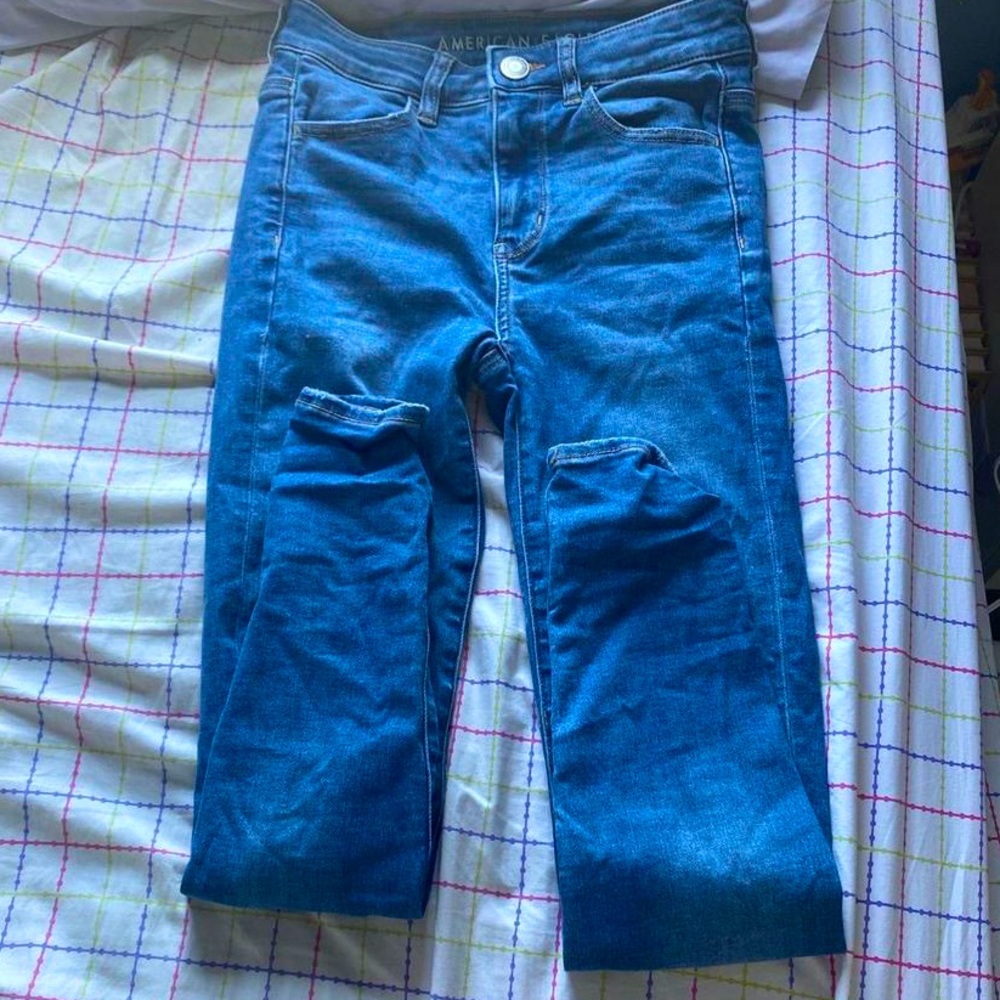 Blue American Eagle skinny jeans